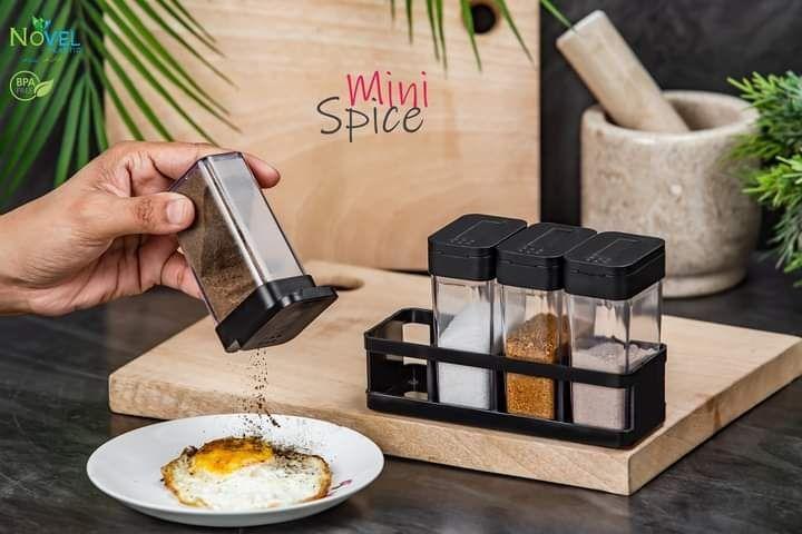 4 in 1 Novel Mini Crystal Spice Jars With Stand